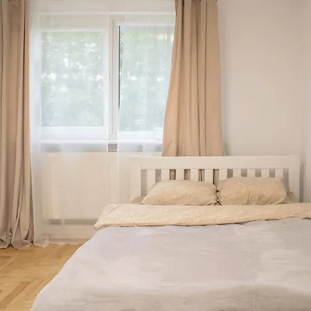 Cozy Kochanowskiego Apartment *